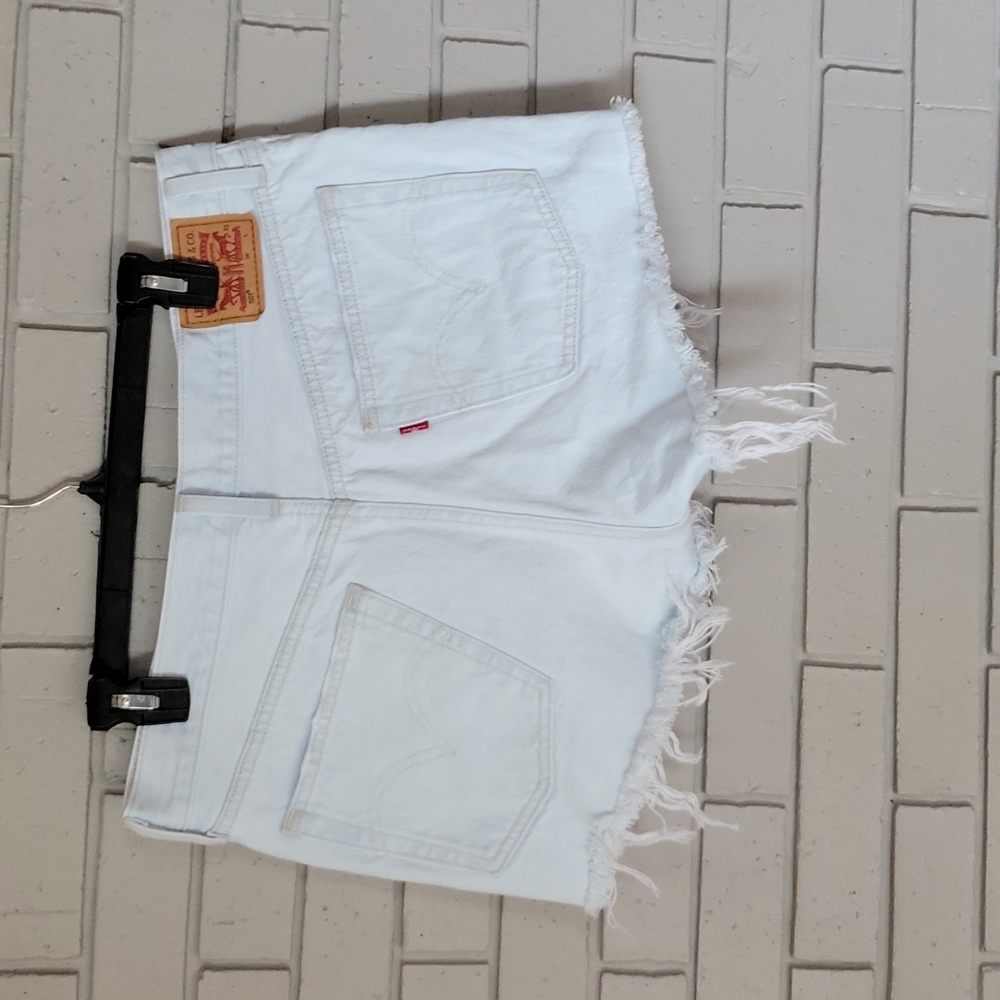 Distressed Highrise Cutoff Levi Jean Shorts